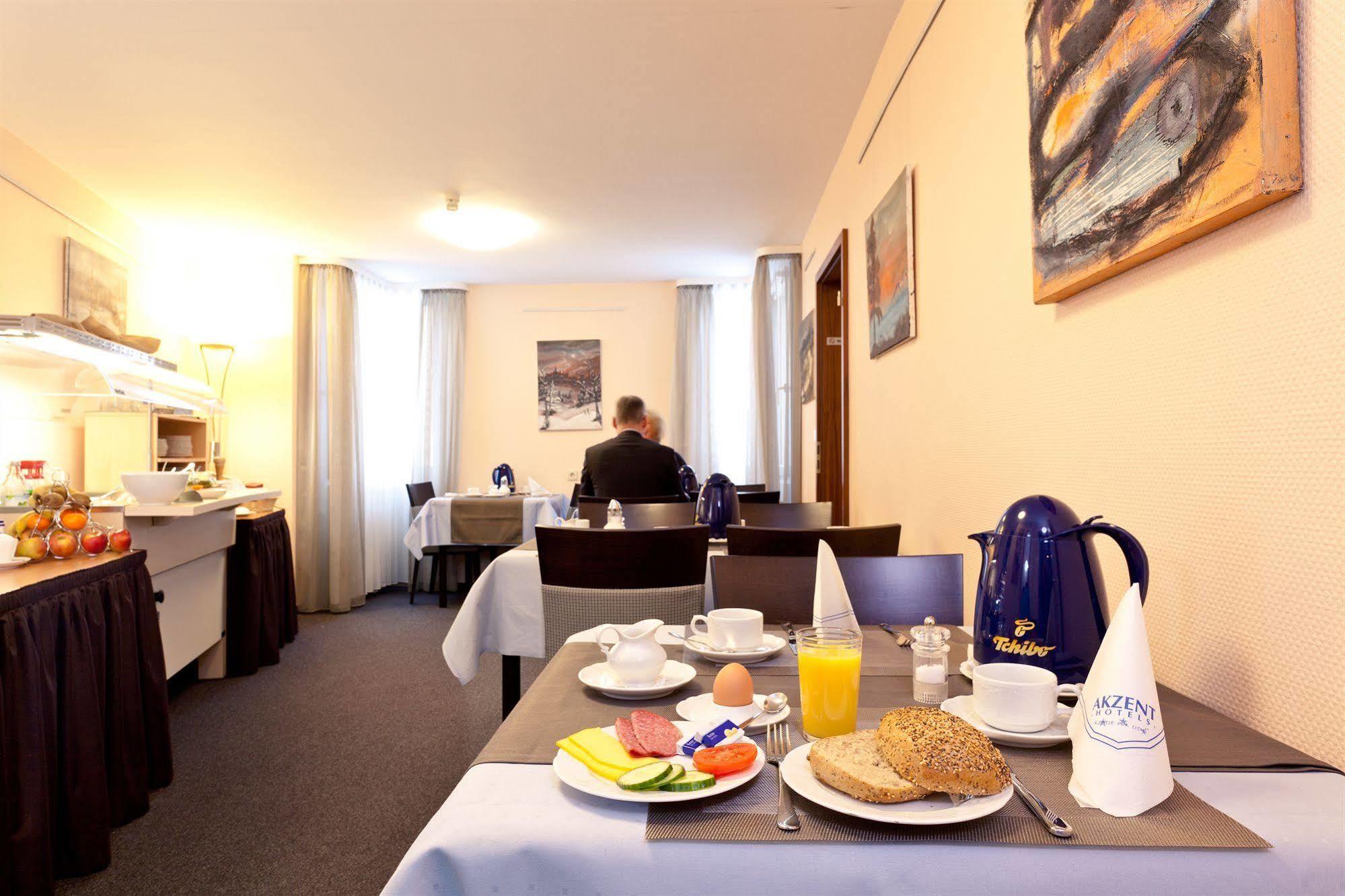 Akzent Hotel Torgauer Hof Sindelfingen Exterior foto